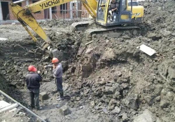 一小伙回农村自己盖了一栋别墅！造好后一算……花的钱让我看哭了！