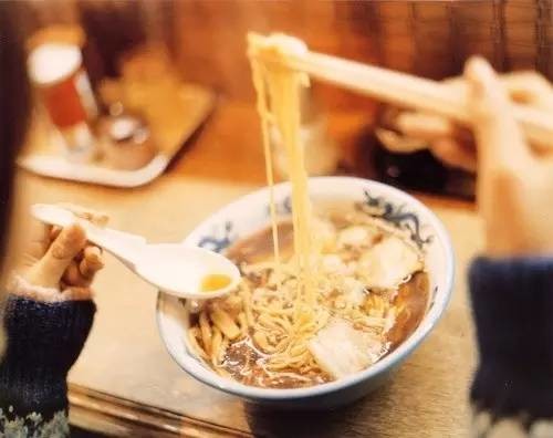 一碗面，害了一个孩子，却惊醒了中国无数父母！