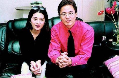 她曾是第一代穿越剧女王 却竟沦落做微商卖化妆品