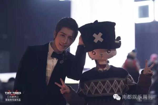 只想问一句，这照片谁拍的？小四不哭！